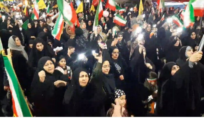 حماسه‌ای دیگر در کلاله؛ تداوم حضور مردم در تجمعات شبانه