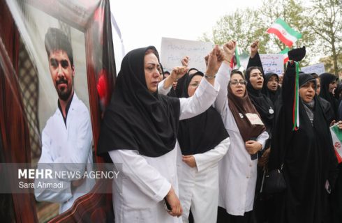 حمایت از کادر سلامت، پشتوانه عبور از بحران‌هاست