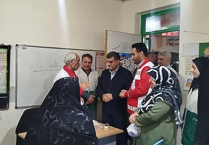 حیدری نژاد: میز خدمت جهادی فرصتی برای شنیدن بی‌واسطه مشکلات مردم است