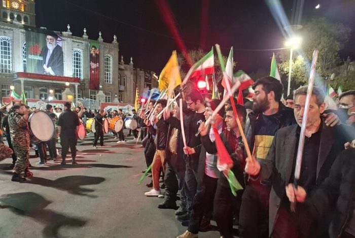 دسته‌های حسینی تبریز همچنان پای کار انقلاب هستند