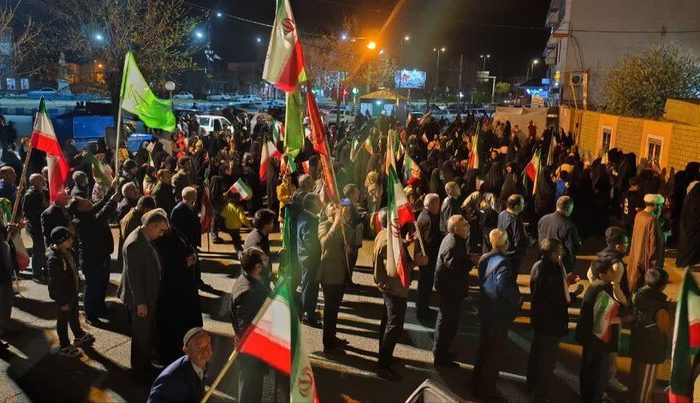 شکوه قرار شب پنجاه‌و سوم مردم فراهان در بیعت با رهبر انقلاب