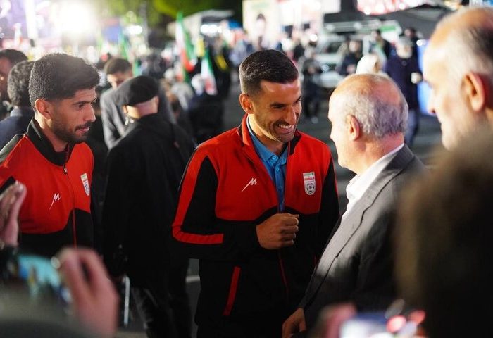 صحبت‌های متفاوت بازیکنان تیم ملی فوتبال در جمع مردم