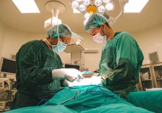 فرصت تجدید قوای «کادر درمان» در ایام آتش‌ بس