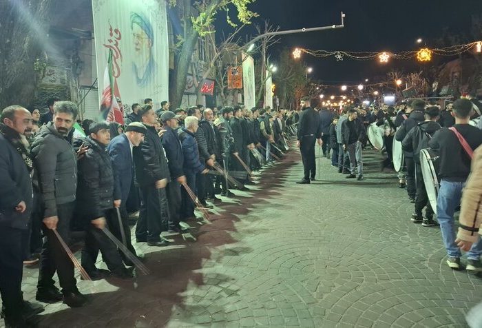 هیئت‌های حسینی تبریز همچنان پای کار انقلاب