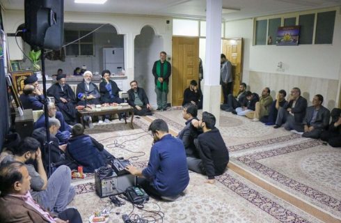 وظیفه امروز جامعه حفظ انسجام ملی در شرایط جنگ شناختی دشمنان است