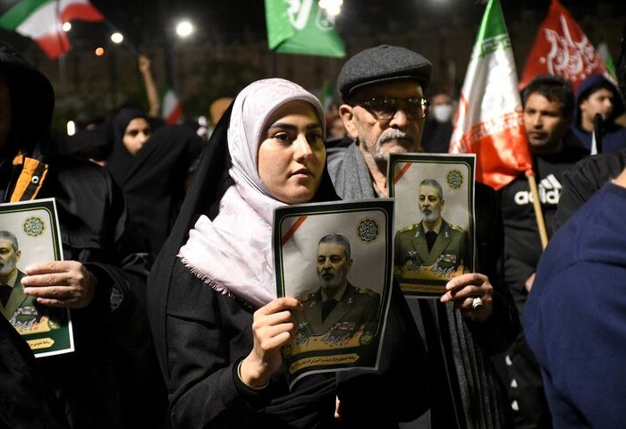 پنجاه و دومین شب حماسه خیابان در قاین