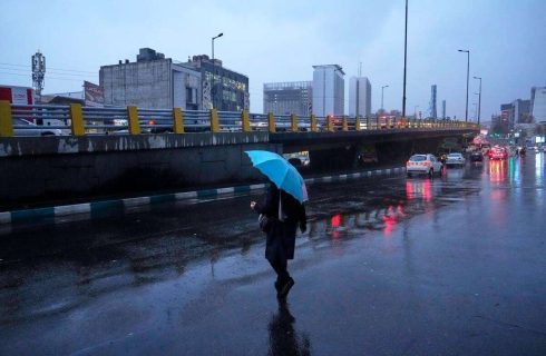 پیش بینی هواشناسی کشور در هفته جاری / تنگه‌هرمز طی سه روز آینده مواج هستند