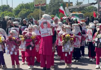 گرامیداشت کودکان مدرسه میناب در بابل