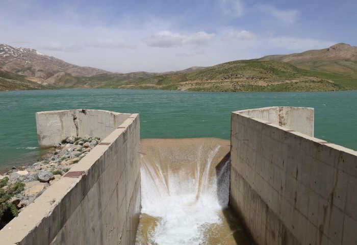 آب‌رسانی سد بیدکان به ۱۳۰۰ هکتار از اراضی کشاورزی