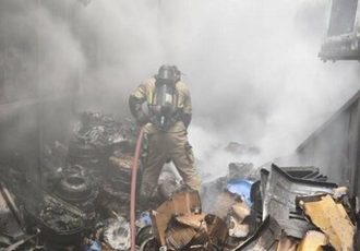 آتش سوزی در انبار لوازم یدکی خودرو در تهران