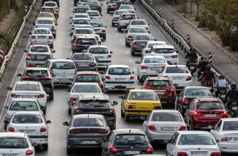آخرین وضعیت ترافیکی و جوی جاده‌های کشور / ترافیک سنگین در محورهای ورودی تهران گزارش شد