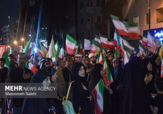 اجتماع مردم و تشییع پیکر شهید «عباس چوپانی» در بندرعباس اجتماع مردم و تشییع پیکر شهید «عباس چوپانی» در بندرعباس