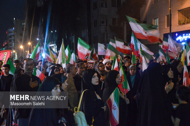 اجتماع مردم و تشییع پیکر شهید «عباس چوپانی» در بندرعباس