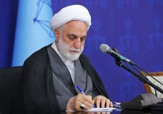 اژه ای:ناوهای شیطان بزرگ حتی جرئت نزدیک شدن به تنگه هرمز را نیز ندارند