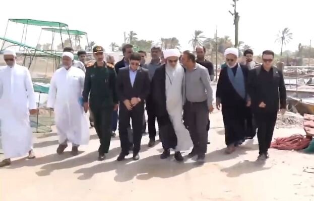 بازدید آیت الله صفایی بوشهری از مناطق روستای جزیره شمالی و جنوبی