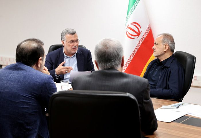 برگزاری جلسه بررسی برنامه‌های تأمین دارو و تجهیزات پزشکی در سال ۱۴۰۵