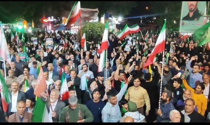بیعت دوباره خرم‌آبادی‌ها با رهبر انقلاب در اجتماع شبانه