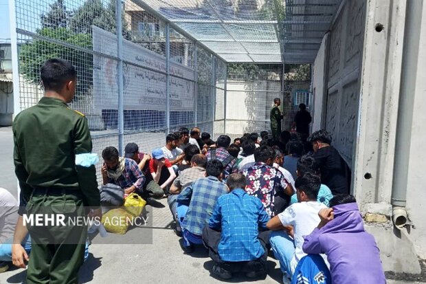 جمع آوری ۲۲۳ نفر اتباع بیگانه غیرمجاز در زاهدان