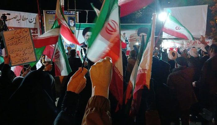 حضور حماسی مردم بیجار در میدان شهید رحمانی
