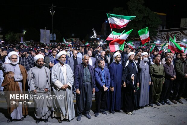 حماسه مردمی در کردستان ادامه دارد؛ سنندج صحنه وحدت و حمایت از وطن