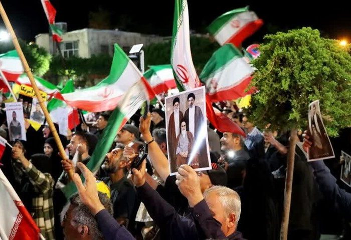 خروش مردم ولایی ساوه در شب هفتاد و هفتم ایستادگی و مقاومت