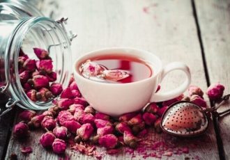 خواص بوئیدن و نوشیدن دمنوش گل محمدی