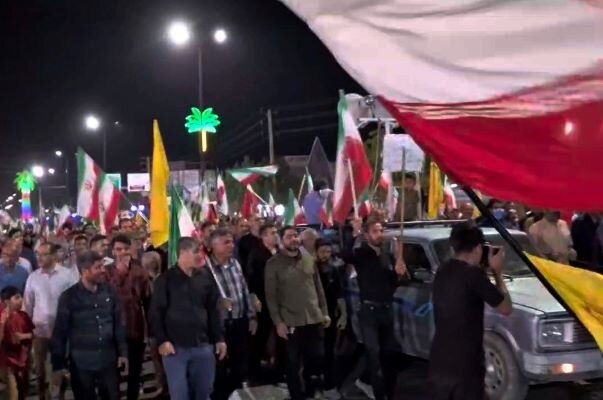 راهپیمایی مردم انقلابی آب‌پخش