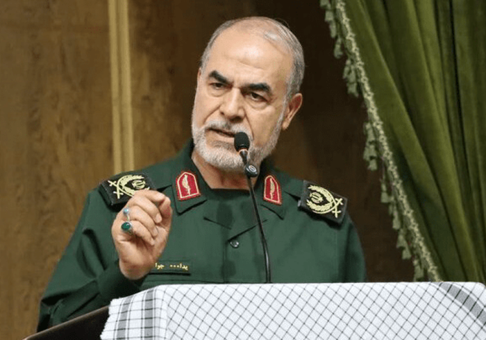 سردار جوانی: تردد در تنگه هرمز فقط با اجازه ایران/ با هر شناور متعلق به دشمن برخورد می‌کنیم
