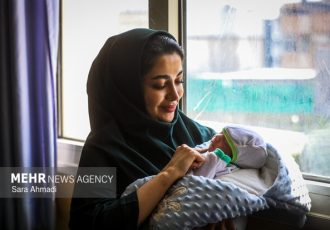 فرسودگی شغلی ماماها؛ نتیجه کمبود حمایت‌ و سیاست‌گذاری‌های ناهماهنگ