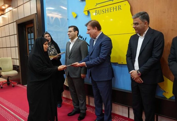 ماماهای مراکز درمانی استان بوشهر تجلیل شدند