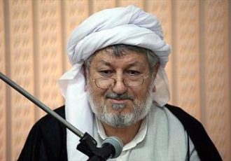 ماموستا قادری: وفاداری به رهبری ضامن پیروزی بر استکبار است