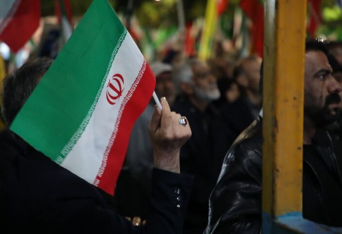 مردم ارومیه همچنان تمام قد پای انقلاب و رهبری ایستاده اند