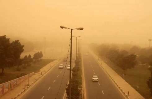 نفوذ گرد و غبار فرامنطقه ای به استان بوشهر؛ سواحل متلاطم است