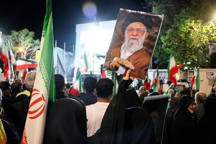 نودمین شب حماسه در آزادشهر؛ تداوم حضور مردمی در قاب وحدت و همبستگی