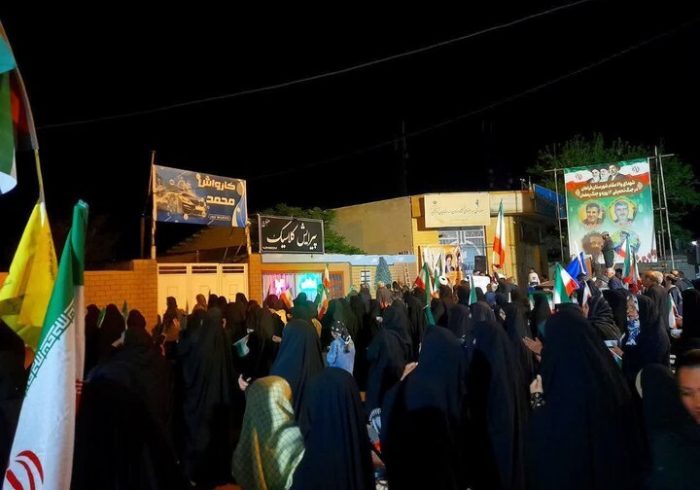 هفتاد و هفتمین شب اجتماع مردم فراهان در بیعت با رهبر معظم انقلاب