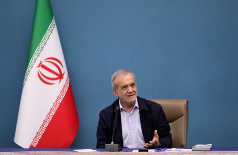 پزشکیان: بازوان پرتوان کارگران تکیه‌گاه دولت در مسیر بازسازی کشور است