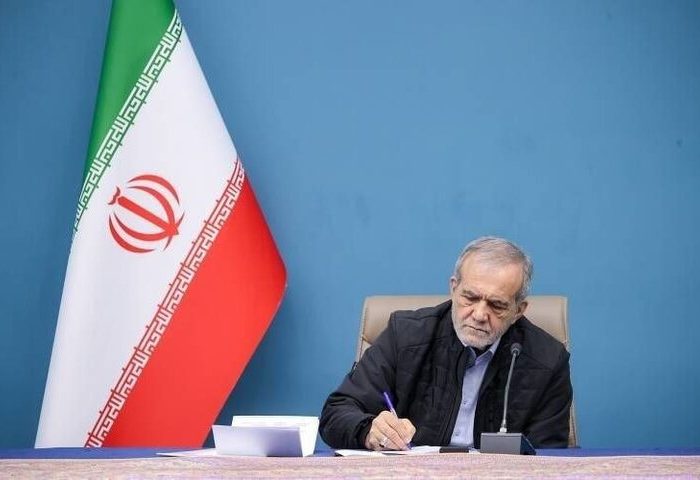 پزشکیان در پیامی درگذشت والده کولیوند را تسلیت گفت
