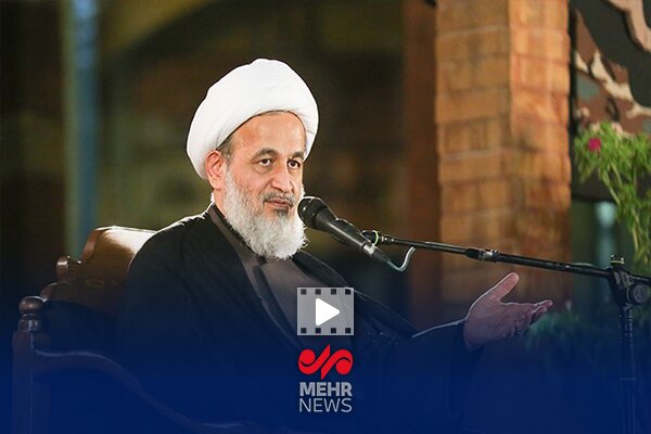 پناهیان:مردم پیام همراهی خانواده رهبر شهید در امر امامت رادریافت کردند
