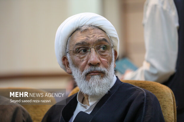پورمحمدی: از تسلط بر تنگه هرمز به عنوان اهرم راهبردی جنگ خوشحالیم