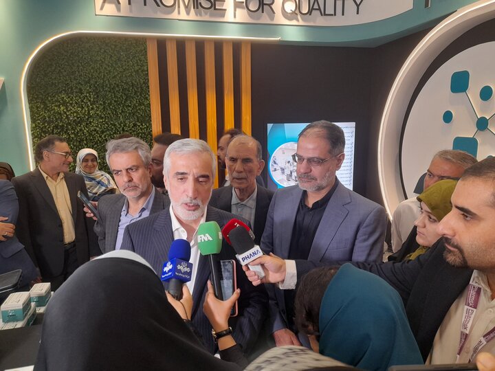 پیرصالحی: قیمت برخی داروها اصلاح می‌شود 