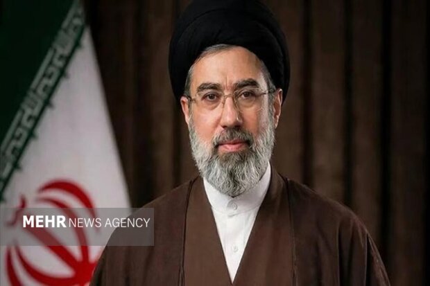 ابلاغ پیام رهبر انقلاب به خانواده‌های شهدای مدرسه شجره طیبه میناب