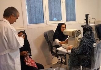 احمدی: ۸۰۰ بیمار در بشاگرد معاینه و برای ۲۳۲ نفر عینک تأمین شد