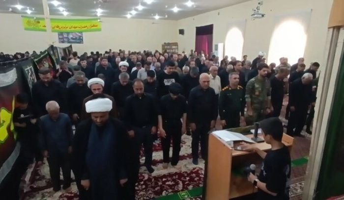 اقامه نماز ظهر عاشورا در فراشبند