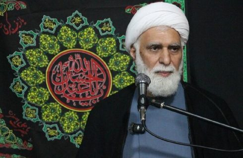 امام جمعه کیش: هشدار درباره استحاله فرهنگی و سیاسی درس بزرگ عاشورا است