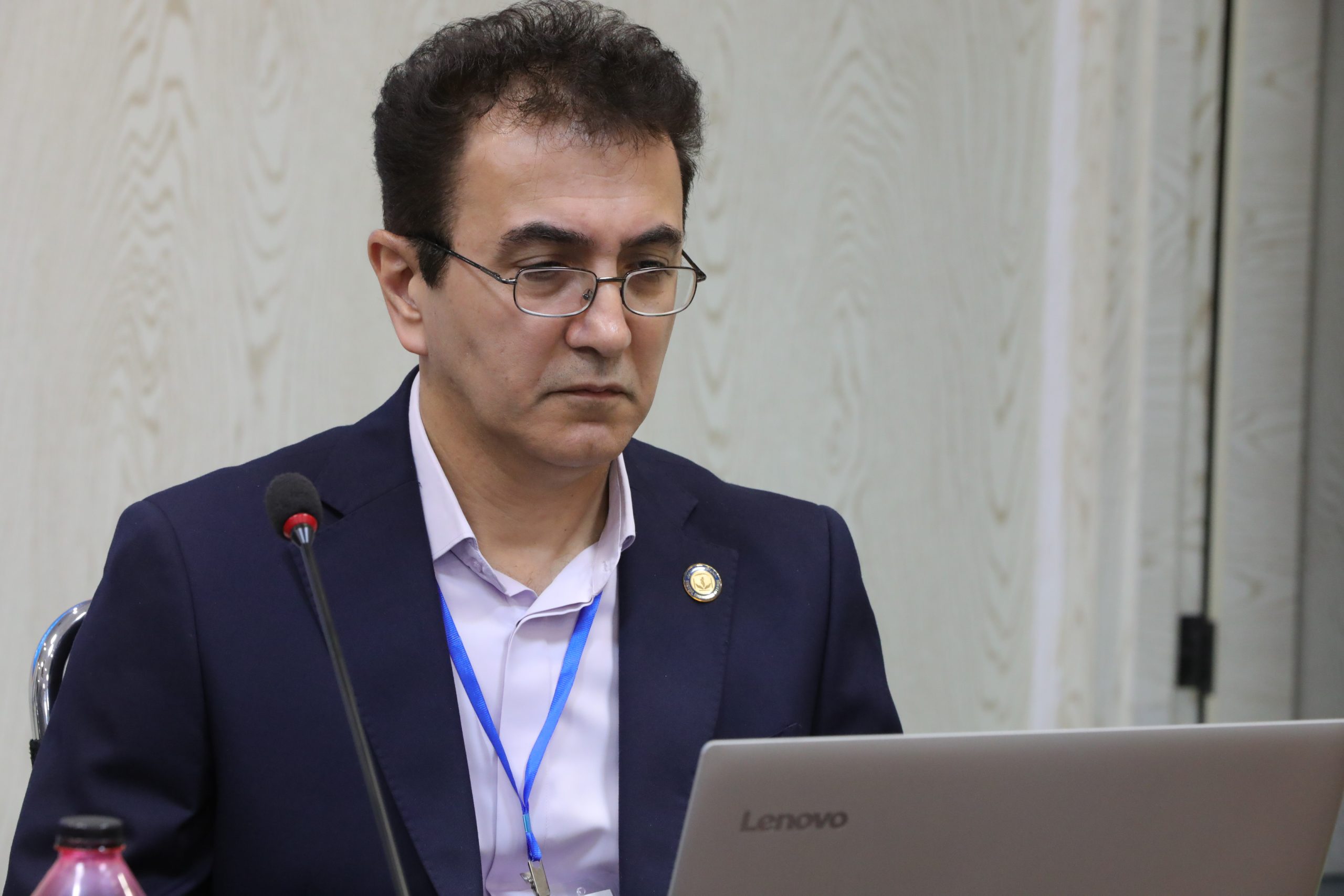 بی‌عدالتی در توزیع منابع و تعارض منافع تصمیم‌گیران عامل بسیاری از مشکلات نظام سلامت و نارضایتی‌ها است