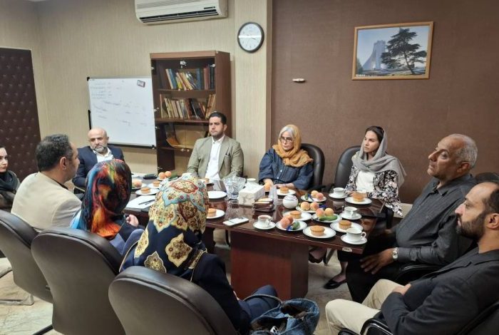 جلسه نظام پزشکی تهران با نمایندگان شرکت های تامین کننده تجهیزات دندانپزشکی+گزارش تصویری