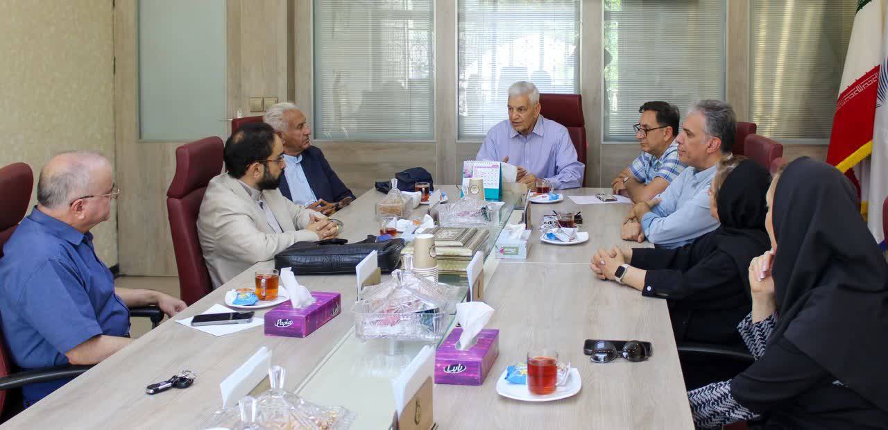 دکتر سیامک شریفیان رئیس مجمع انجمنهای علمی گروه پزشکی اصفهان شد دکتر سیامک شریفیان رئیس مجمع انجمنهای علمی گروه پزشکی اصفهان شد