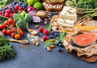 رژیم غذایی که به درمان آندومتریوز کمک می کند