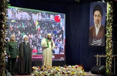 محمد الزاکی: ایران در مسیر ولایت استوار ایستاده است