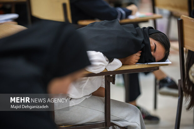 هشدار درباره شب‌بیداری‌های کنکوری؛ افت یادگیری در کمین دانش‌آموزان